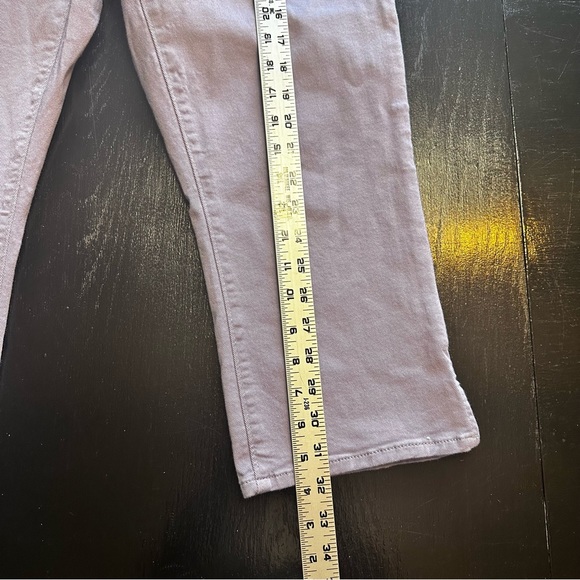 Levi’s Size 31 Lavender Purple Classic Capri Leg Denim Jean - Picture 2 of 9
